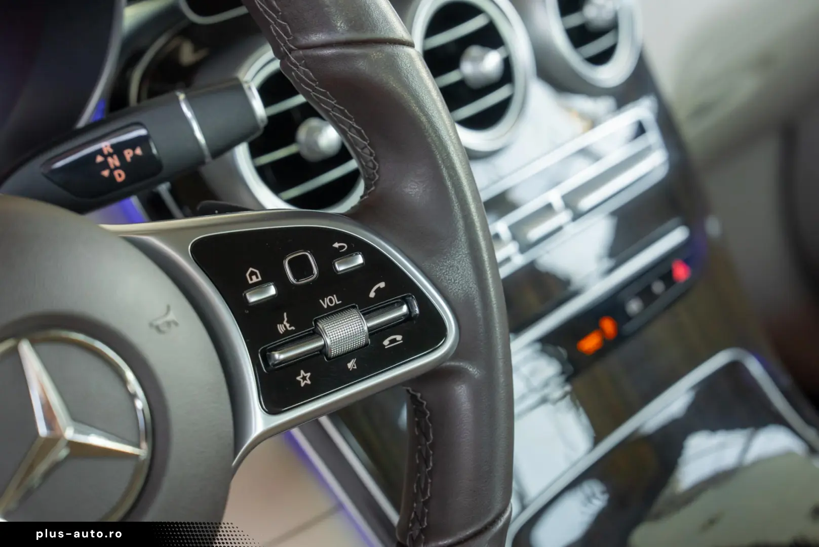 Mercedes-Benz GLC 300 e 4MATIC 9G-TRONIC  AMG-Line