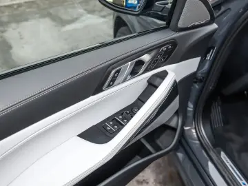 BMW X6 xDrive30d M Sport HUD RFK NAVI LED Sound Syst