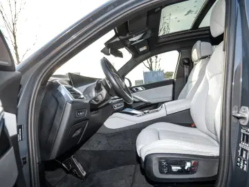 BMW X6 xDrive30d M Sport PANO HUD ACC RFK NAVI LED D