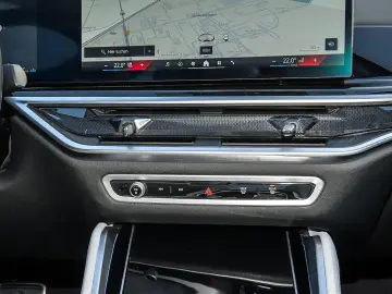 BMW X6 xDrive30d M Sport PANO HUD ACC RFK NAVI LED D