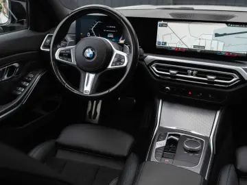 BMW Seria 3 318i Aut. M Sport