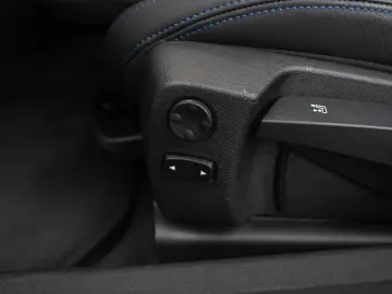 BMW Seria 3 318i Aut. M Sport