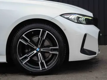 BMW Seria 3 318i Aut. M Sport