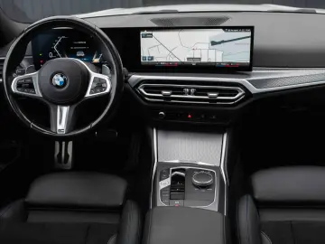 BMW Seria 3 318i Aut. M Sport