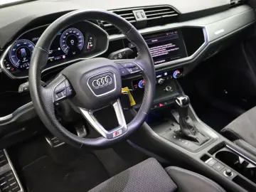 AUDI Q3 Sportback 45 TFSIe S tronic S line Sonos Stan