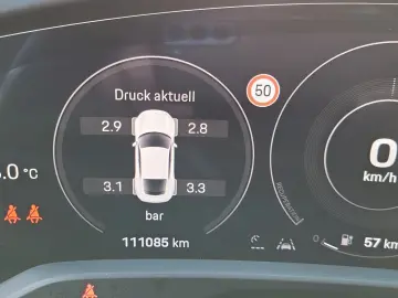 PORSCHE Taycan 4 S Beifahrer-Display HUD Matrix Bose 20