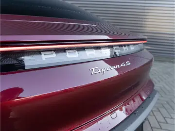 PORSCHE Taycan 4S  20'' LED BOSE Head-Up Sport Chrono