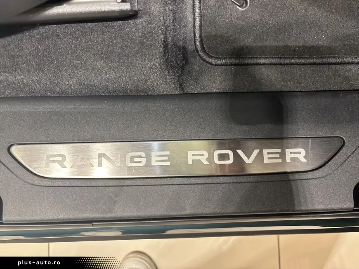 Land Rover Range Rover Velar D300 Dynamic SE