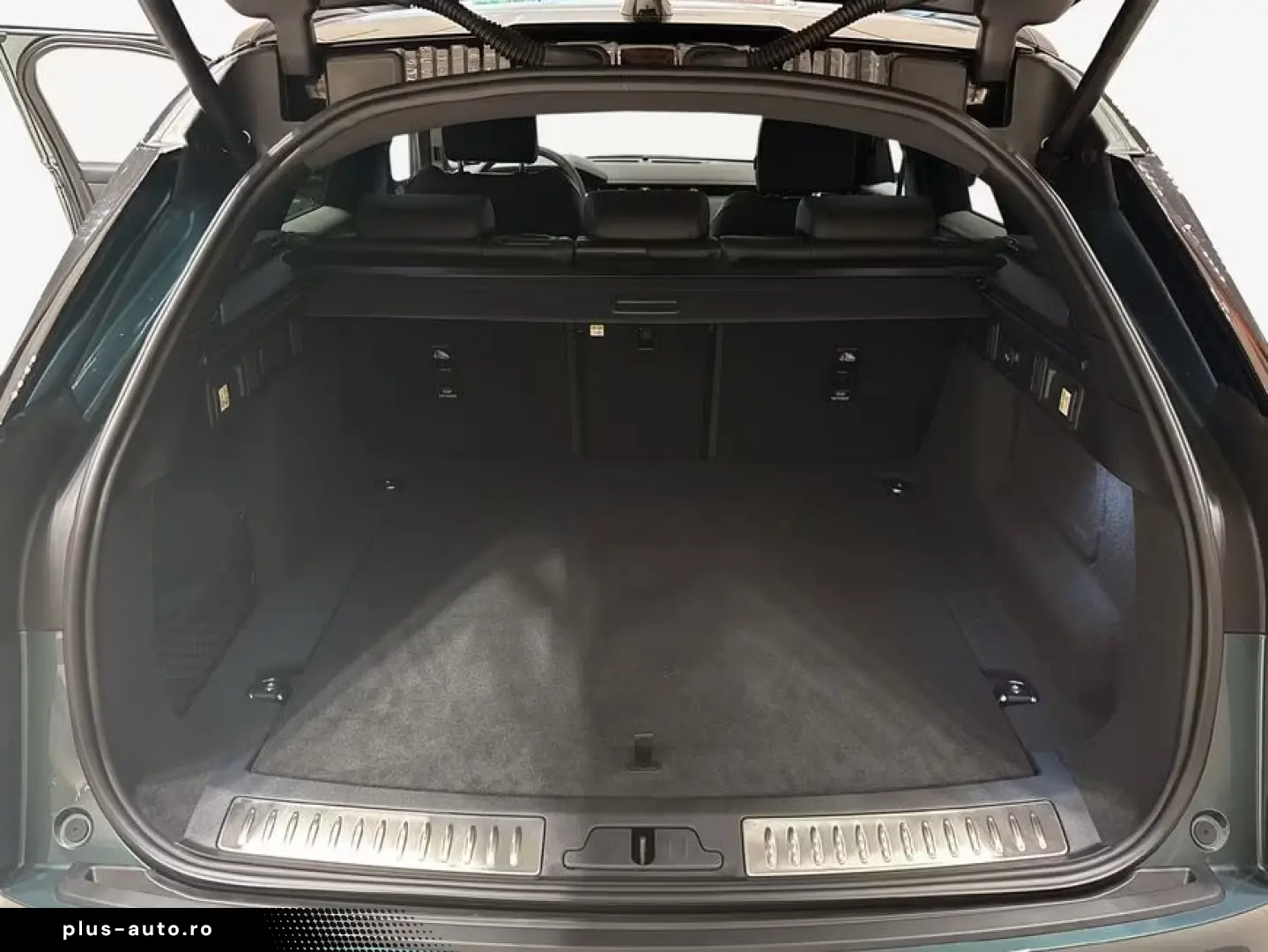 Land Rover Range Rover Velar D300 Dynamic SE