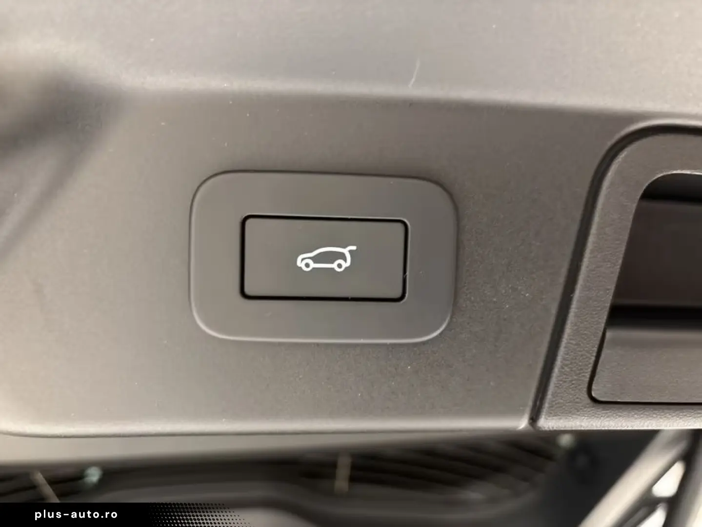 Land Rover Range Rover Velar D300 Dynamic SE