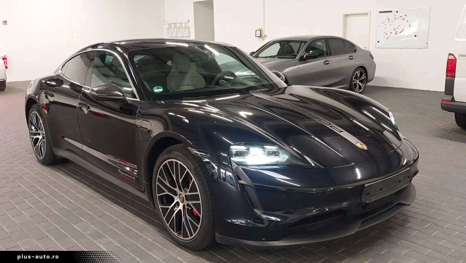 PORSCHE Taycan 4S HeadUp ACC 2xDisplay Pano Batterie