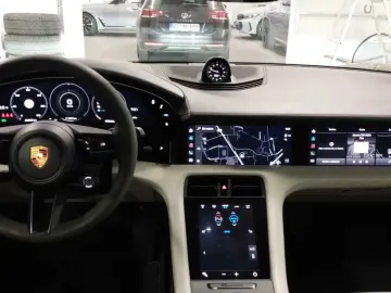 PORSCHE Taycan 4S HeadUp ACC 2xDisplay Pano Batterie