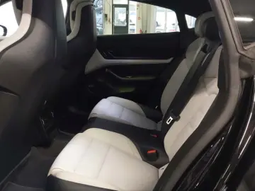 PORSCHE Taycan 4S HeadUp ACC 2xDisplay Pano Batterie