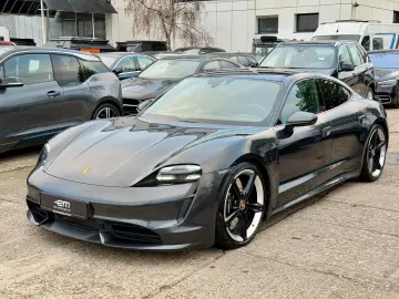 PORSCHE Taycan Turbo SportChrono Pano Massage Matrix