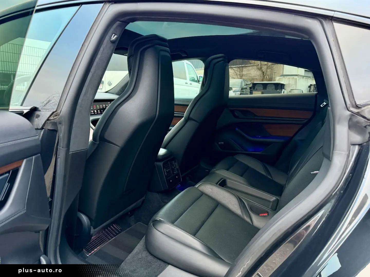 PORSCHE Taycan Turbo SportChrono Pano Massage Matrix