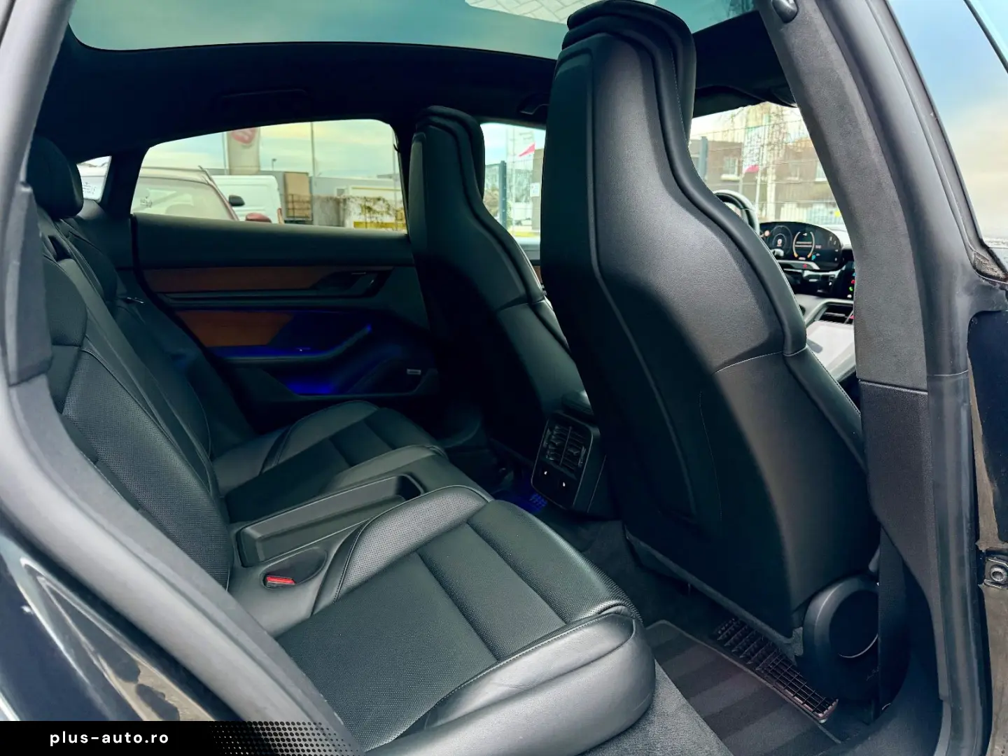 PORSCHE Taycan Turbo SportChrono Pano Massage Matrix