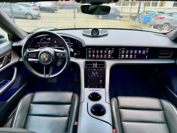 PORSCHE Taycan Turbo SportChrono Pano Massage Matrix