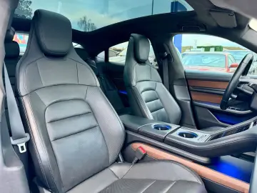 PORSCHE Taycan Turbo SportChrono Pano Massage Matrix