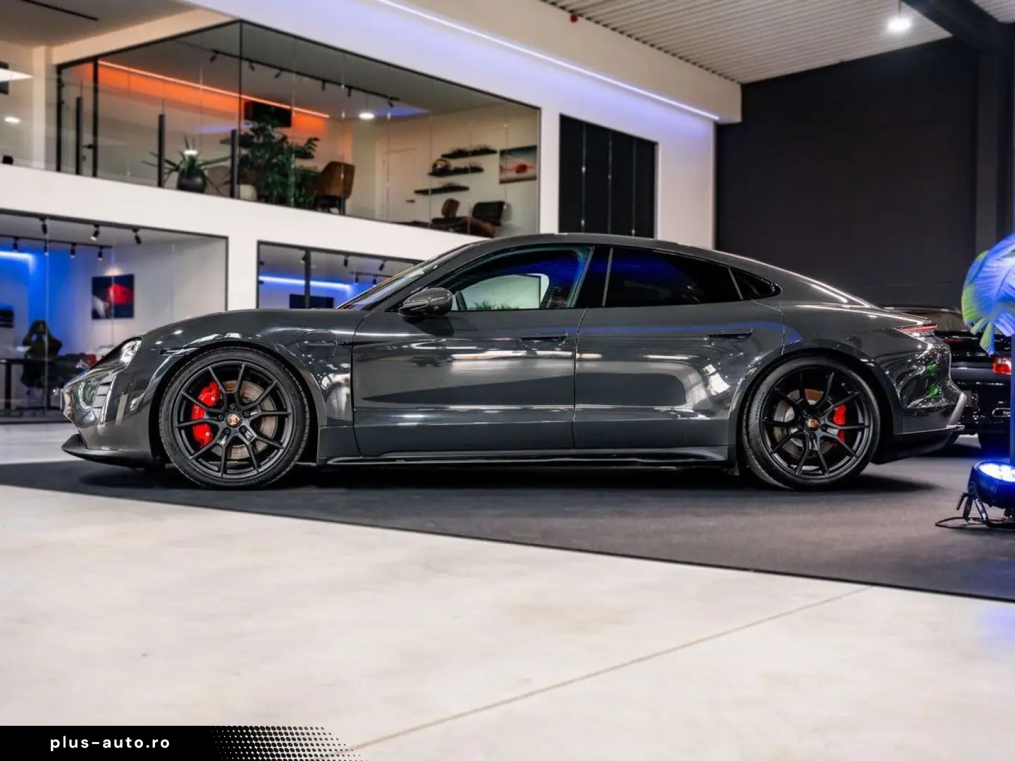 PORSCHE Taycan GTS - PID - ACC - HUD - Bose - Passenger