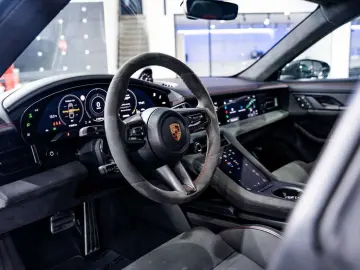 PORSCHE Taycan GTS - PID - ACC - HUD - Bose - Passenger