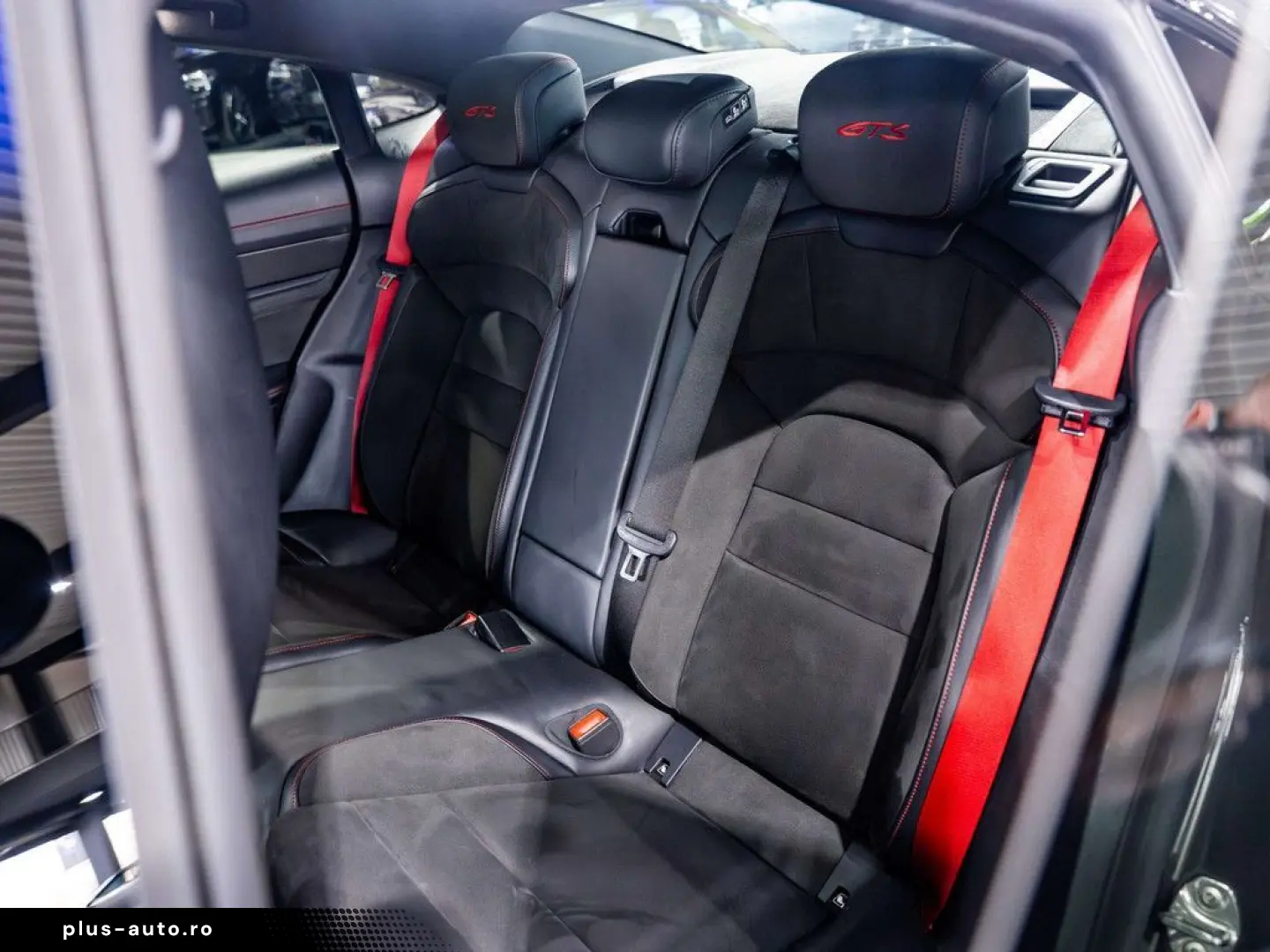 PORSCHE Taycan GTS - PID - ACC - HUD - Bose - Passenger