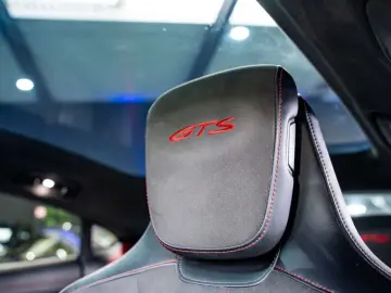 PORSCHE Taycan GTS - PID - ACC - HUD - Bose - Passenger