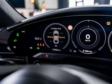 PORSCHE Taycan GTS - PID - ACC - HUD - Bose - Passenger