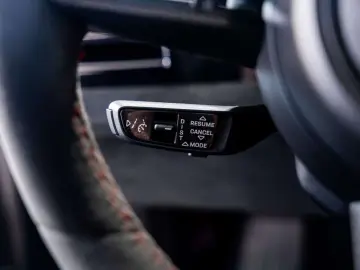 PORSCHE Taycan GTS - PID - ACC - HUD - Bose - Passenger