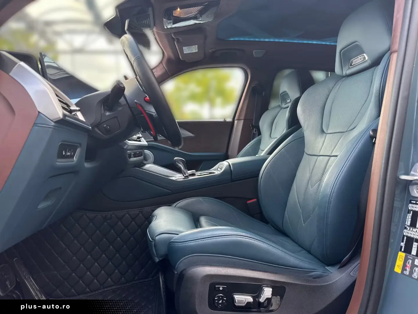 BMW XM 50e Hybrid LED SoftClose Stop Go B&W