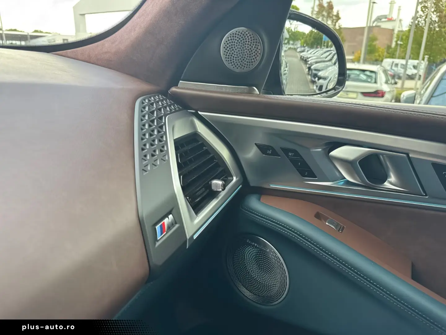 BMW XM 50e Hybrid LED SoftClose Stop Go B&W