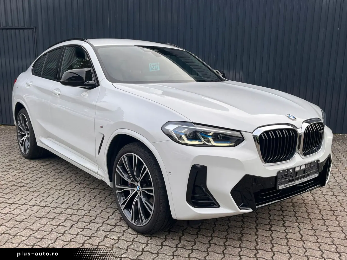 BMW X4 M40d  AHK 21 Rad Sitzbelüft HarmKa 8-fach-Ber