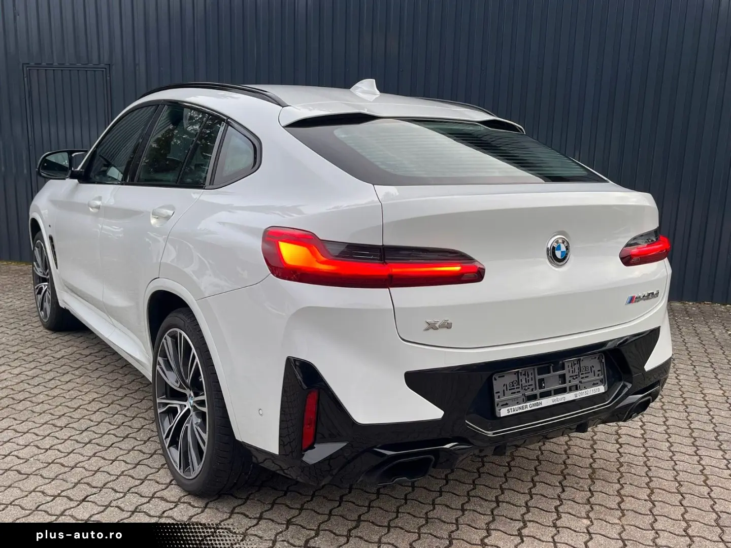 BMW X4 M40d  AHK 21 Rad Sitzbelüft HarmKa 8-fach-Ber