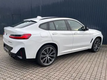 BMW X4 M40d  AHK 21 Rad Sitzbelüft HarmKa 8-fach-Ber