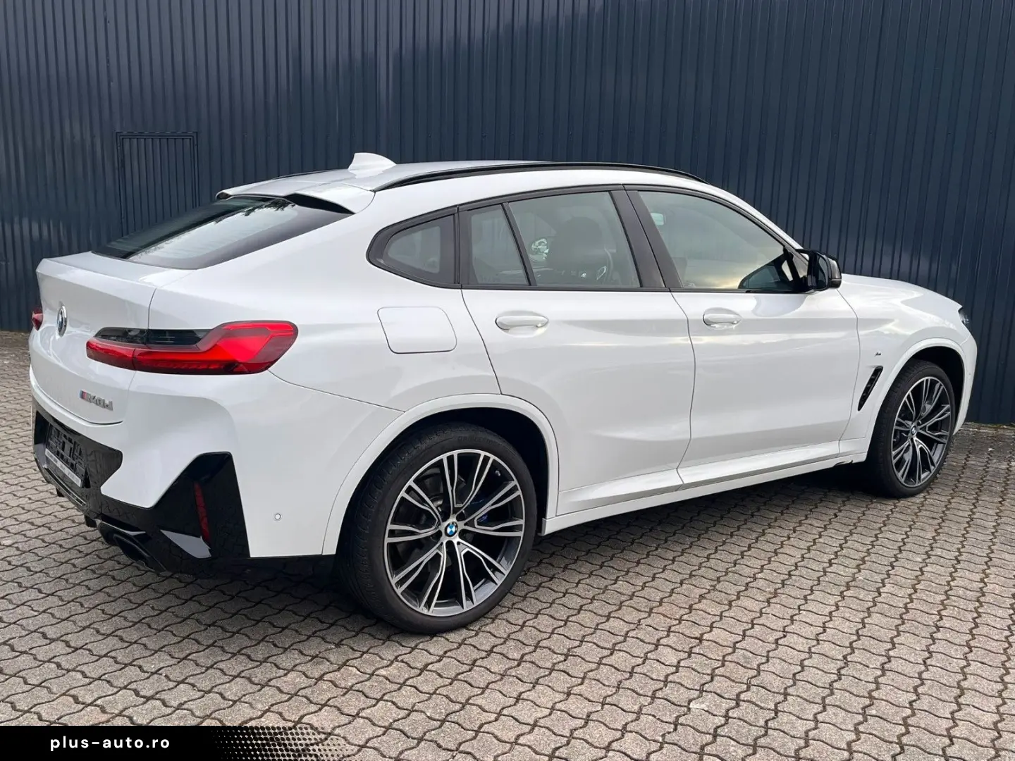 BMW X4 M40d  AHK 21 Rad Sitzbelüft HarmKa 8-fach-Ber