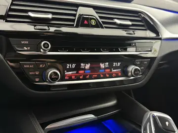 BMW 530 d xDrive M-Sport Massage