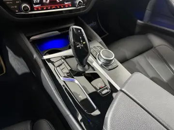 BMW 530 d xDrive M-Sport Massage