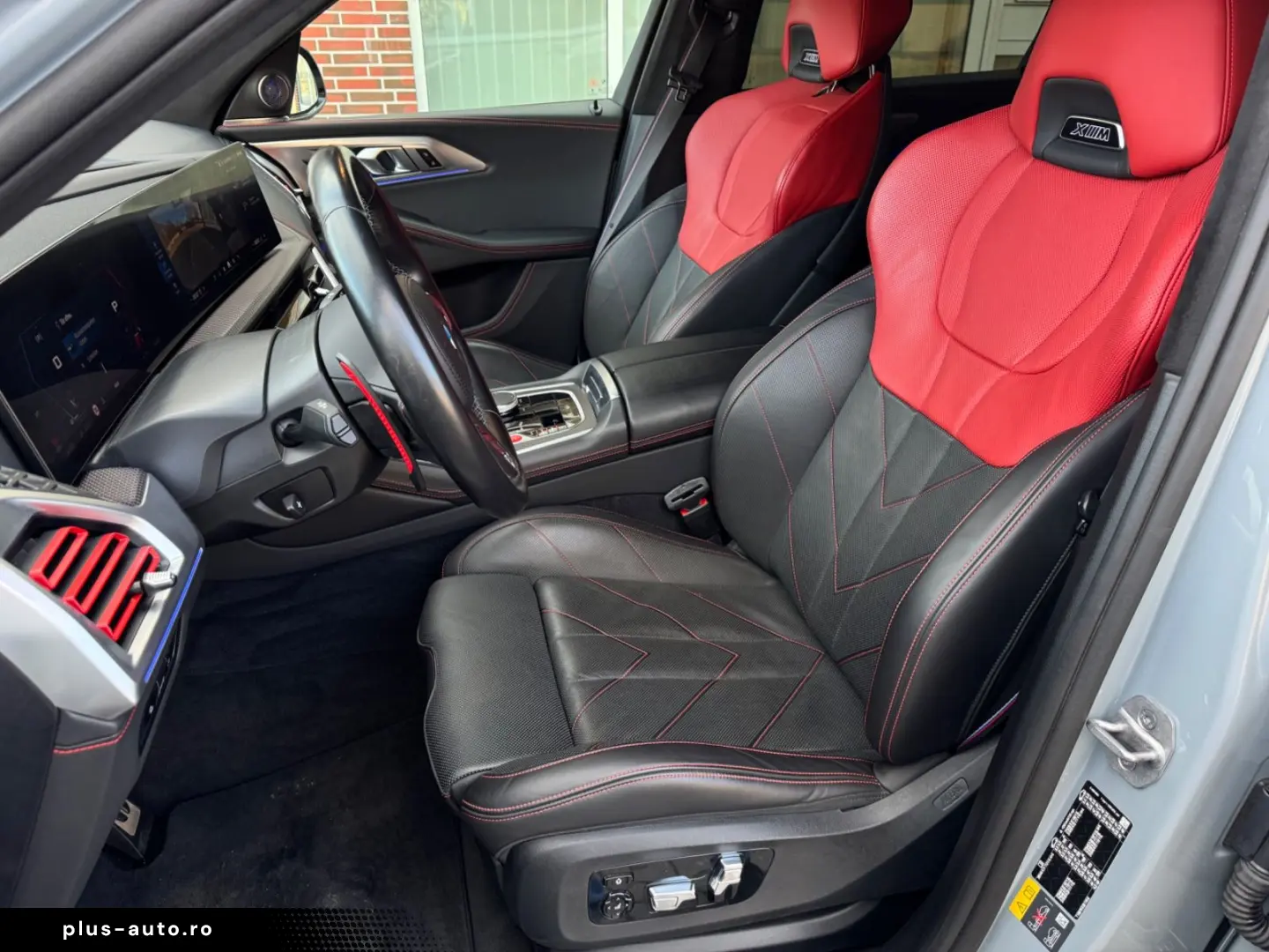 BMW XM LABEL RED  Bowers & Wilkins Massage Adapt.M