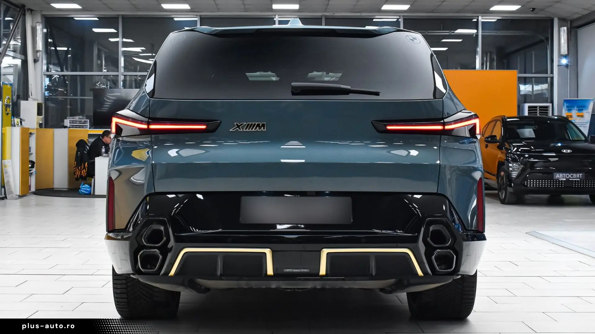 BMW XM 4.4 VintageLeather 23zol BowersWilkins Iconic