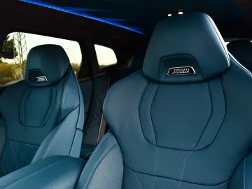 BMW XM 4.4 VintageLeather 23zol BowersWilkins Iconic