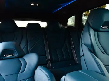 BMW XM 4.4 VintageLeather 23zol BowersWilkins Iconic