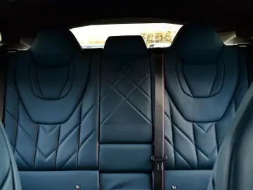 BMW XM 4.4 VintageLeather 23zol BowersWilkins Iconic