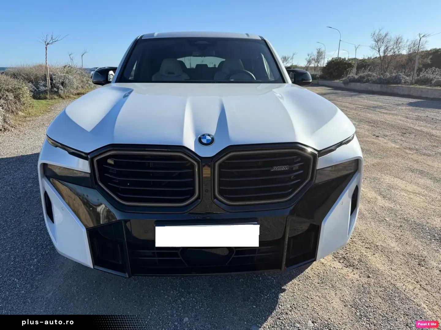 BMW XM50 e B&W Hochglanz Shadow