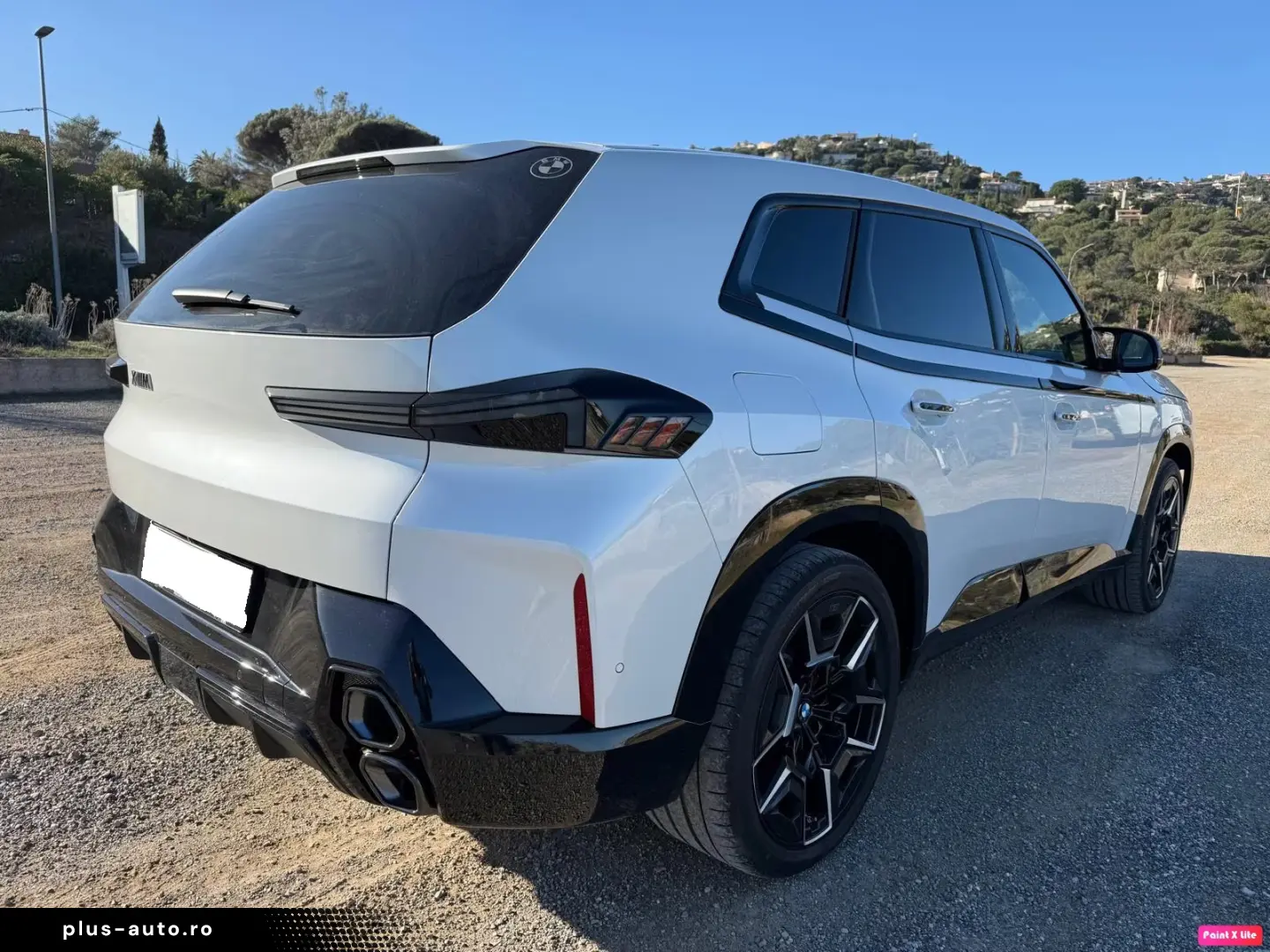 BMW XM50 e B&W Hochglanz Shadow