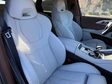 BMW XM50 e B&W Hochglanz Shadow