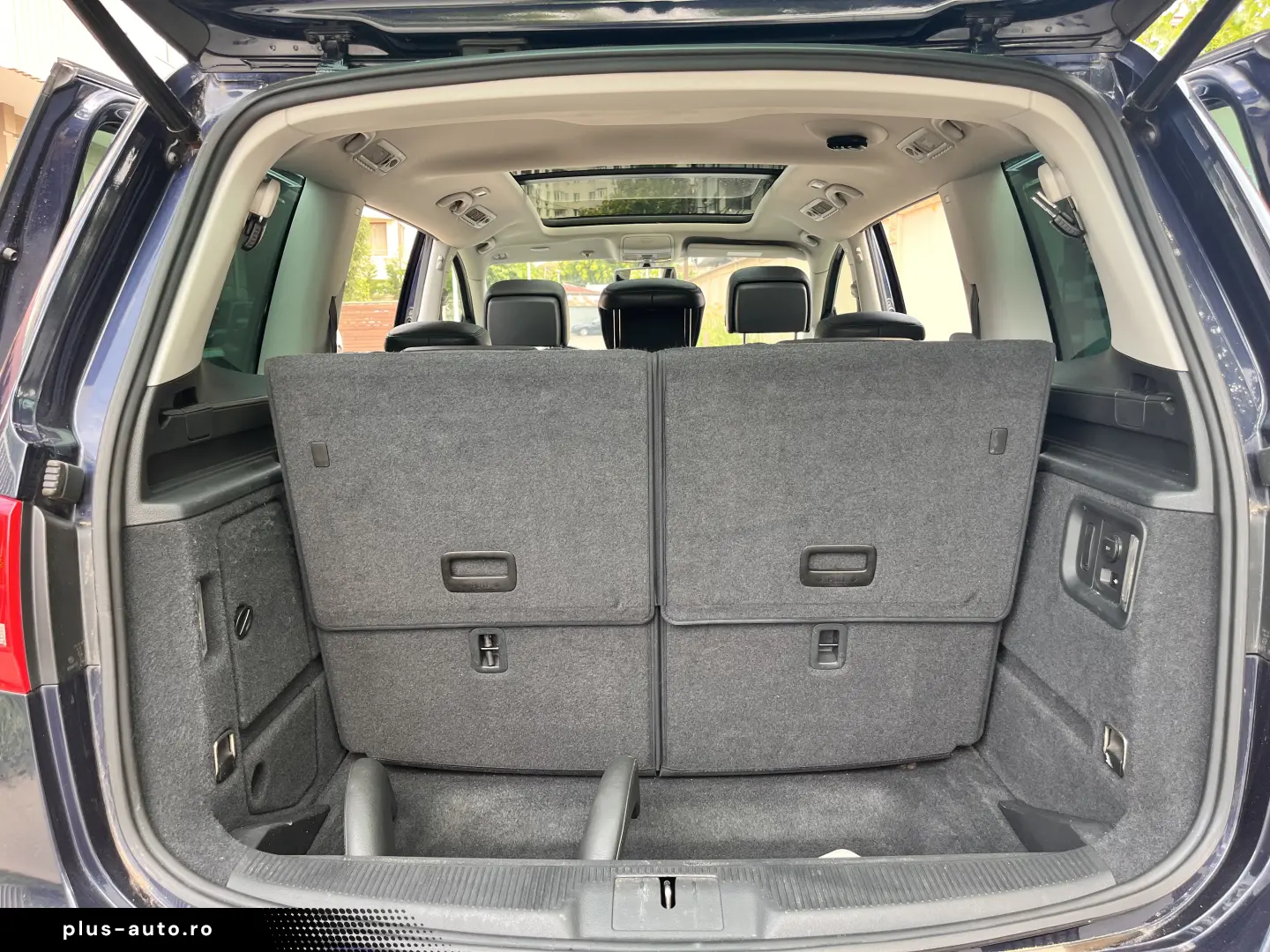 Volkswagen Sharan 2.0 TDI DPF Highline 7 Locuri