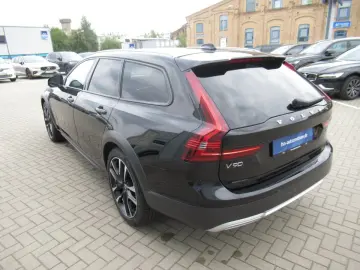 VOLVO V90 Cross Country B5 Benzin AWD Ultimate