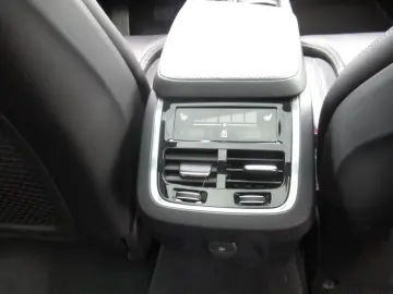 VOLVO V90 Cross Country B5 Benzin AWD Ultimate