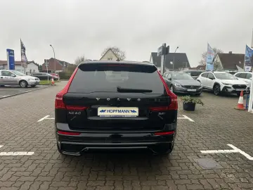 VOLVO XC60 B4 Diesel AWD Plus Dark