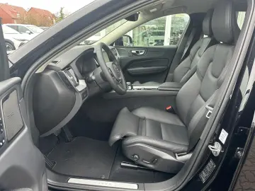 VOLVO XC60 B4 Diesel AWD Plus Dark