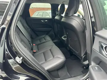 VOLVO XC60 B4 Diesel AWD Plus Dark